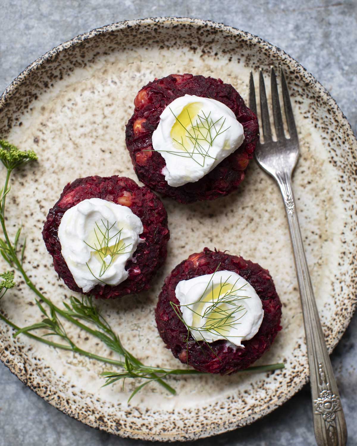 beet chickpea cakes with coconut yogurt